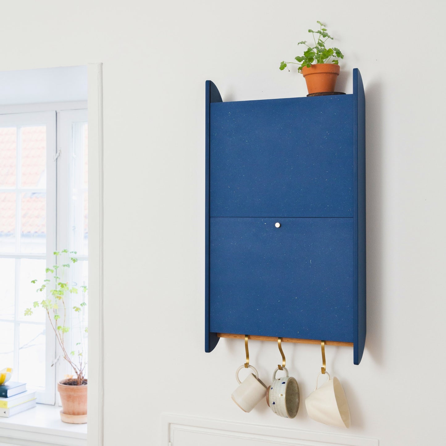 Balance — Platzsparender Wandschrank