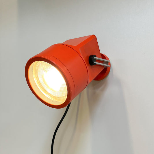 Outlet: Louis Poulsen Unispot Lamp