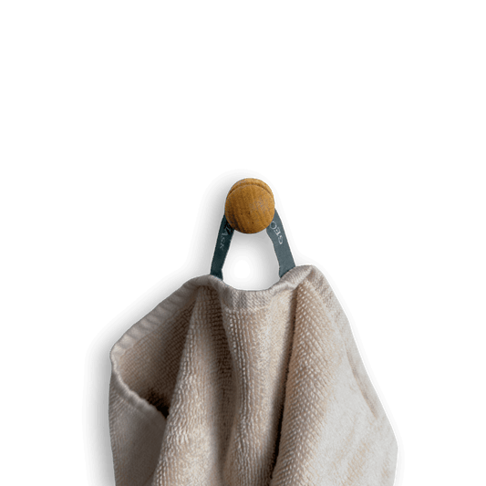 Anchor – Oak Wall Hook: A stylish hold for your essentials