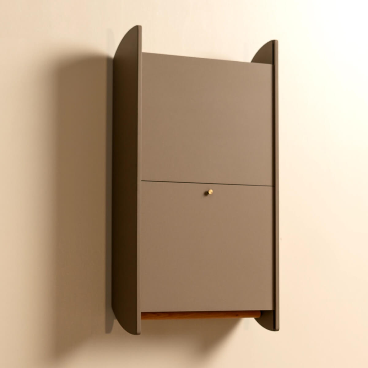 Balance — Platsbesparande väggskåp